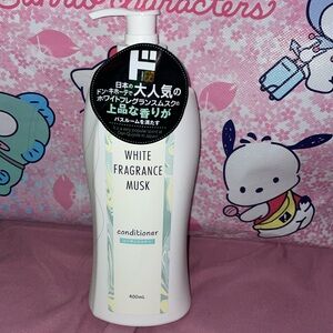Brand New Japanese White Fragrance Musk Conditioner